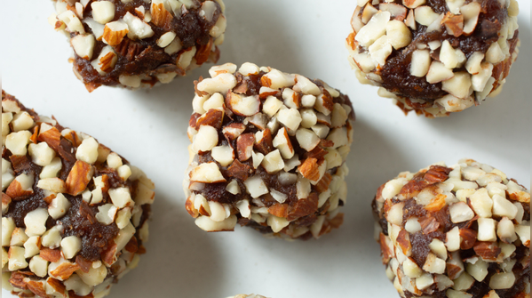 Almond-date energy bites