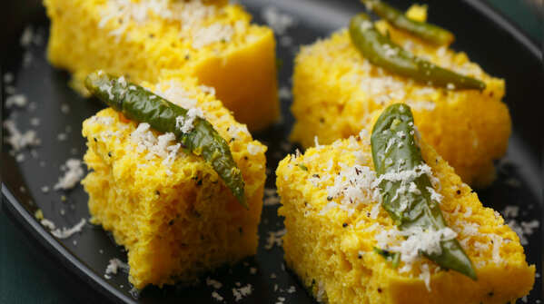 How to make classic Dhokla at home