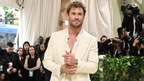 You roll up your sleeves—so hot!