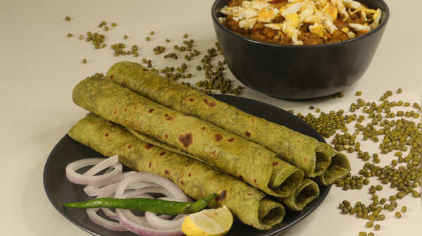 Sprouts Paratha