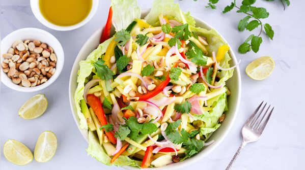 Kaccha Aam Salad: Refreshing and crunchy