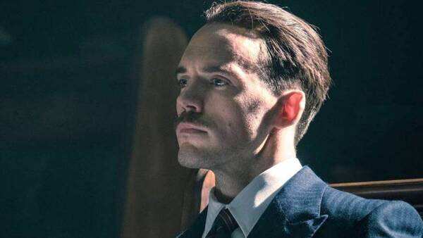 Sam Claflin Photos