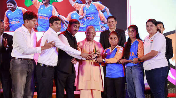 CM Adityanath felicitates Women's blind cricket team