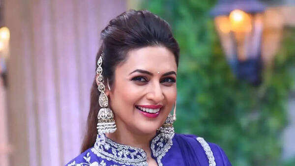Divyanka Tripathi Photos