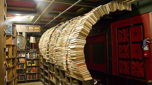 The Last Bookstore, Los Angeles