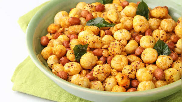 Roasted Makhana and Peanut Snack Bowl