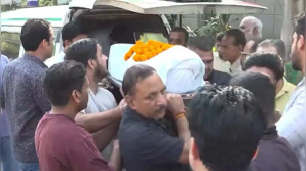 Final rites in South Delhi