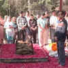 Spiritual prayers mark farewell