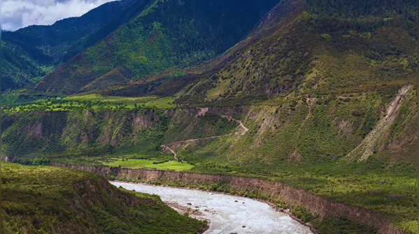 Yarlung Tsangpo Grand Canyon, China