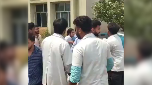 Viral Videos Capture Episode