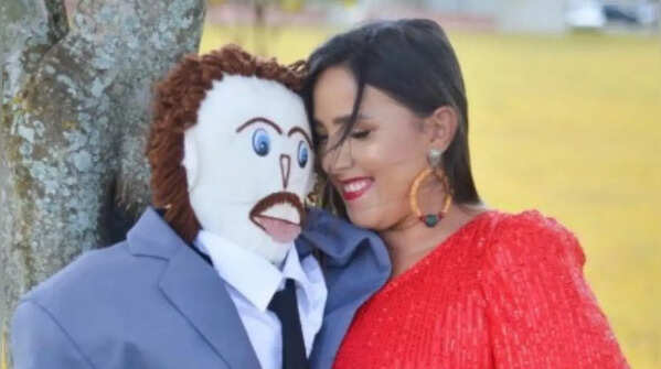 Meirivone Rocha Moraes and Her Rag Doll “Marcelo”