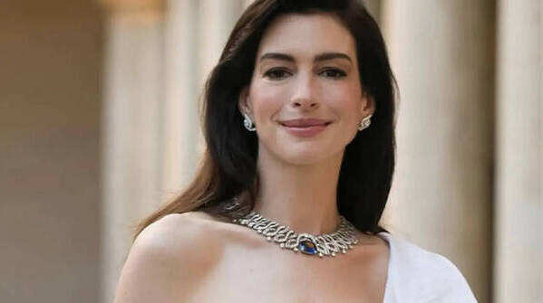 5 powerful lessons on motherhood from Anne Hathaway