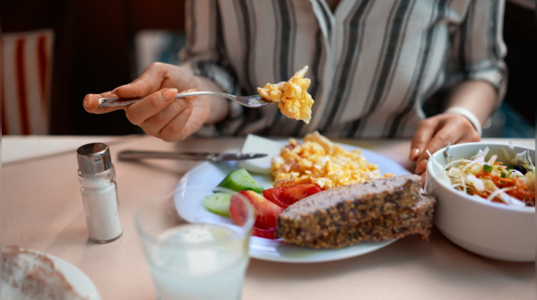Eat a protein-rich breakfast