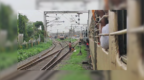 Mumbai–Surat suburban services in planning