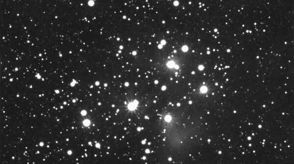 Moon, Venus, and the Pleiades Conjunction (April 18–19)