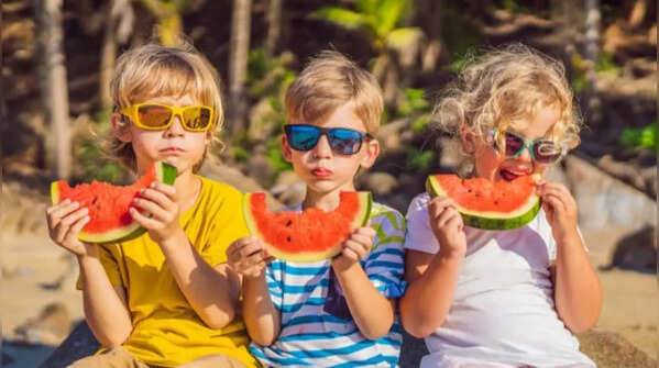 8 fruits that can protect kids from heat stroke