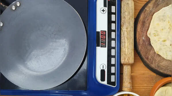 Step 3: Preheat the tawa correctly