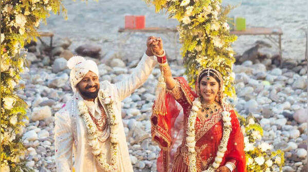 Who is Rajat’s wife?