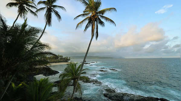Ilhéu das Rolas – Standing on the Equator