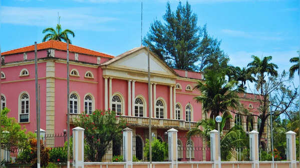 Roça Agostinho Neto – A glimpse into a forgotten colonial economy