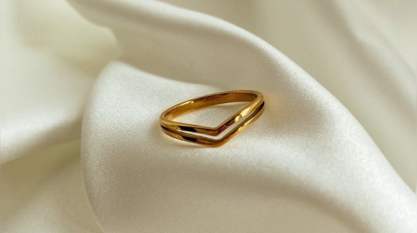 Lightweight gold rings