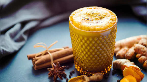 Haldi Doodh