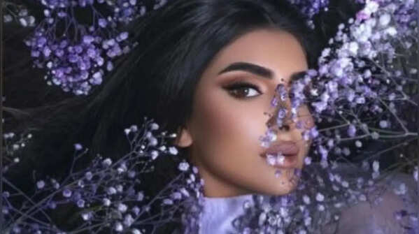 The girl before the Crown: Becoming