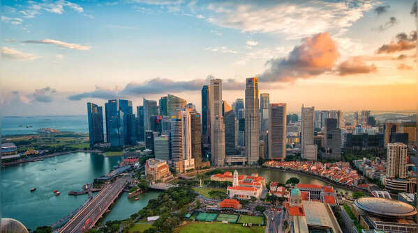 Top 7 tallest buildings of Singapore defining the city’s skyline