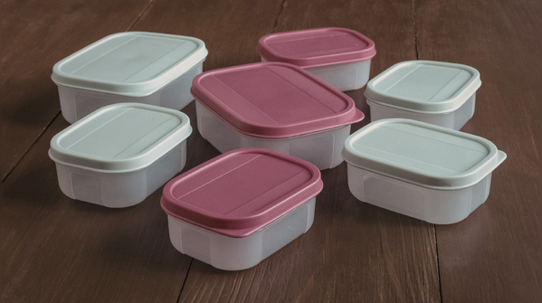 Plastic containers and heat exposure