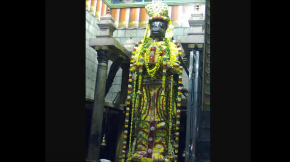 Namakkal Anjaneyar Temple – Namakkal, Tamil Nadu