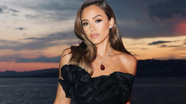 Jessica Alba Photos