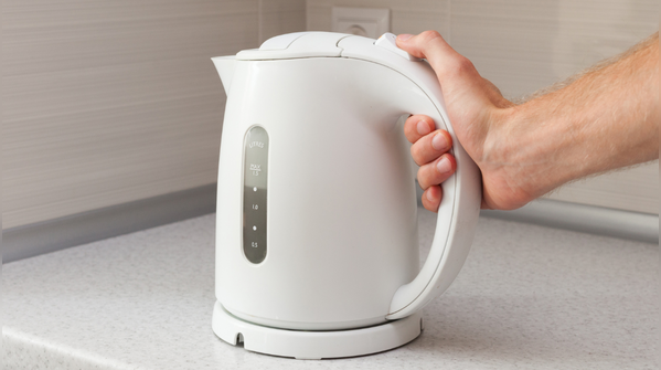 7 easy foods you can cook using only an electric kettle in hostels or while travelling