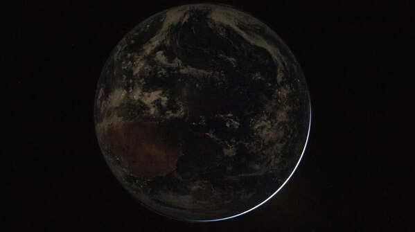 Mission progress and visible Earth features during transit