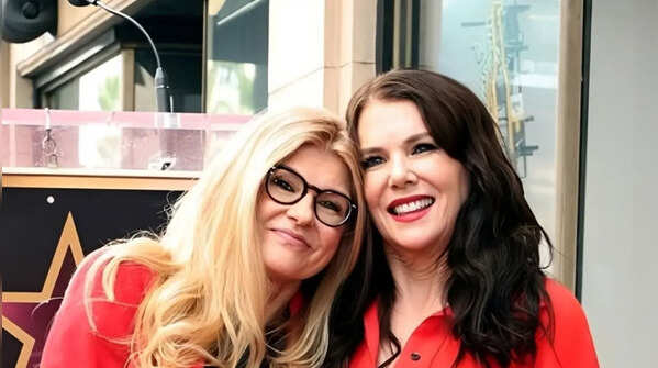 Connie Britton & Lauren Graham