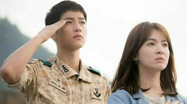 Kang Mo Yeon and Yoo Se Jin – “Descendants of the Sun”