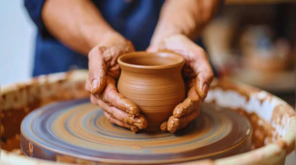 Learn pottery in Andretta in Himachal Pradesh