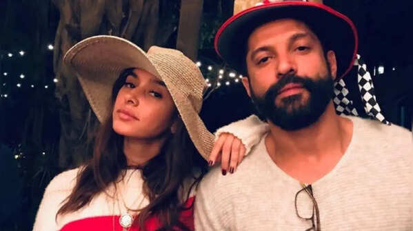 Farhan Akhtar – Shibani Dandekar