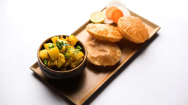 Poori Aloo Bhujiya