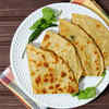 Cheeni Paratha aur Achar