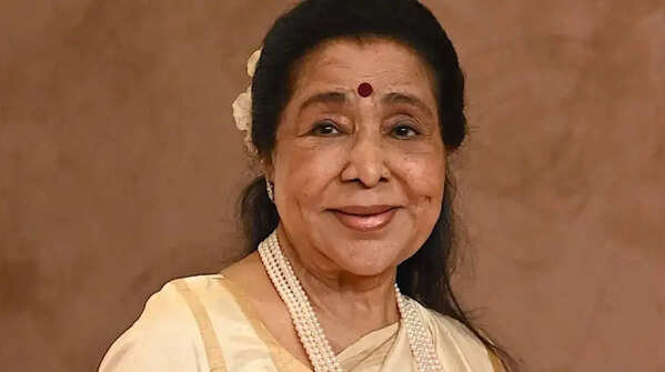 Asha Bhosle passes away at 92: Ode to the voice behind generations of Bollywood's divas, from Madhubala to Karisma Kapoor