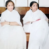 Article image for: Why did <i class="tbold">Lata Mangeshkar</i> give her sister the side eye?