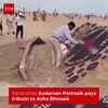 Article image for: Sudarsan Pattnaik Honours <i class="tbold">Asha Bhosle</i> with Sand Sculpture in Puri