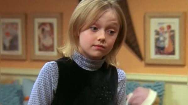 Dakota Fanning (Mackenzie)