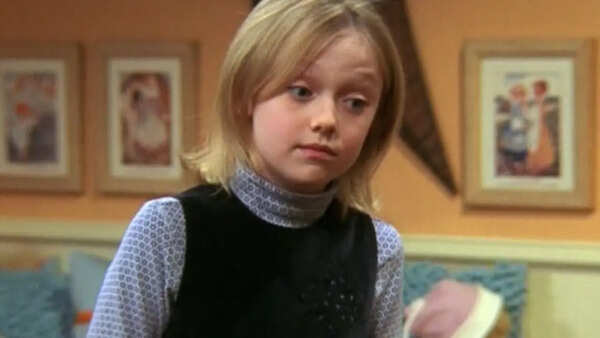 Dakota Fanning Photos