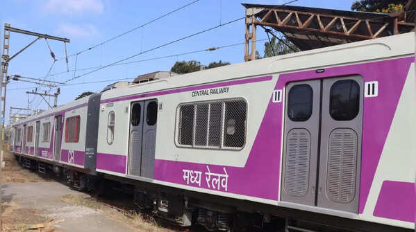 Vestibule-connected coaches