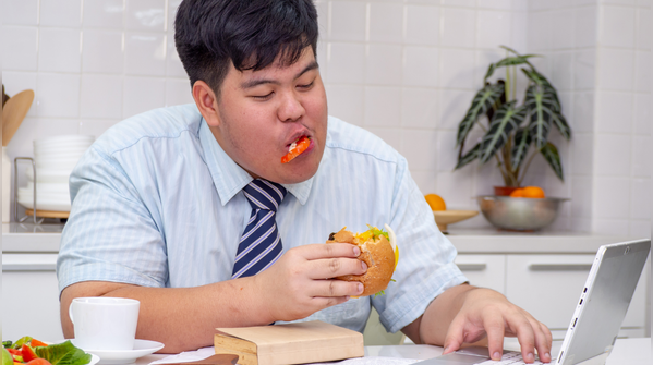 Weekend binge vs daily overeating
