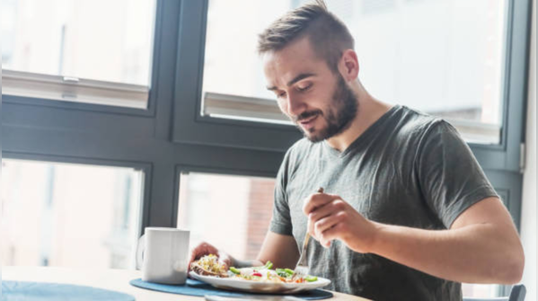What signs should someone look for to know their current meal pattern isn’t working for them?