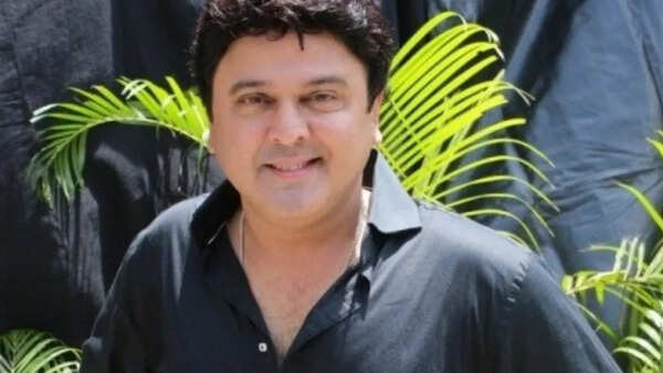 Ali Stills