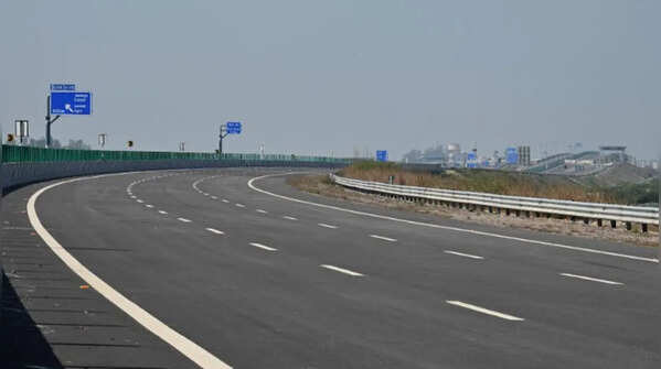 Expressway built for high-speed movement