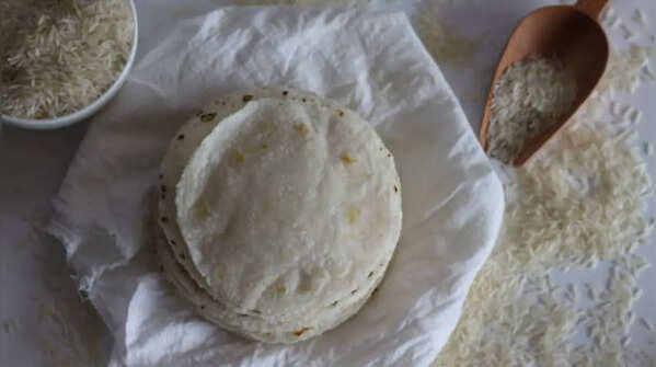 Tips to make soft and puffed rice flour roti at home